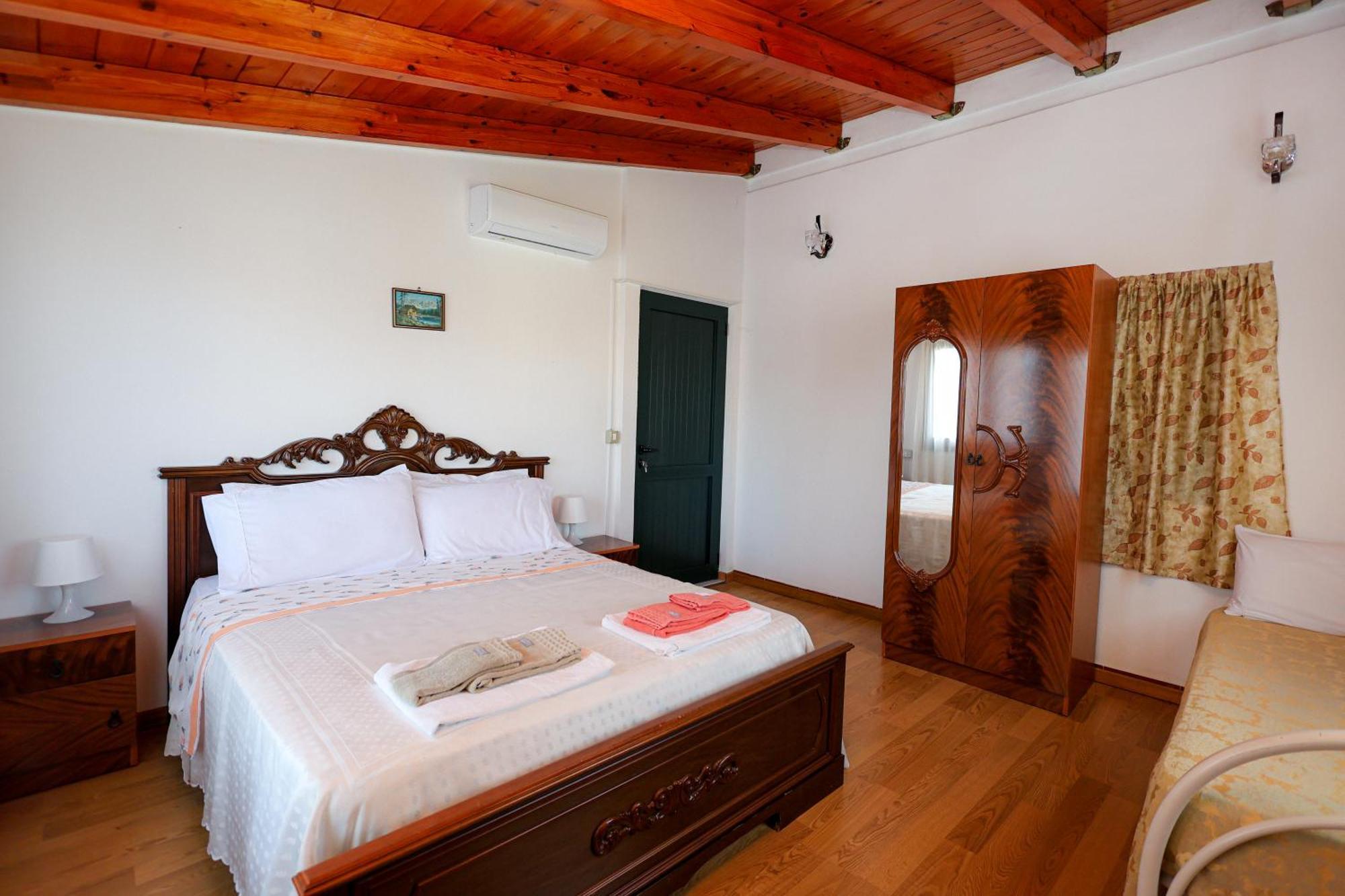Casa La Pieve Bed & Breakfast Berat Exterior photo
