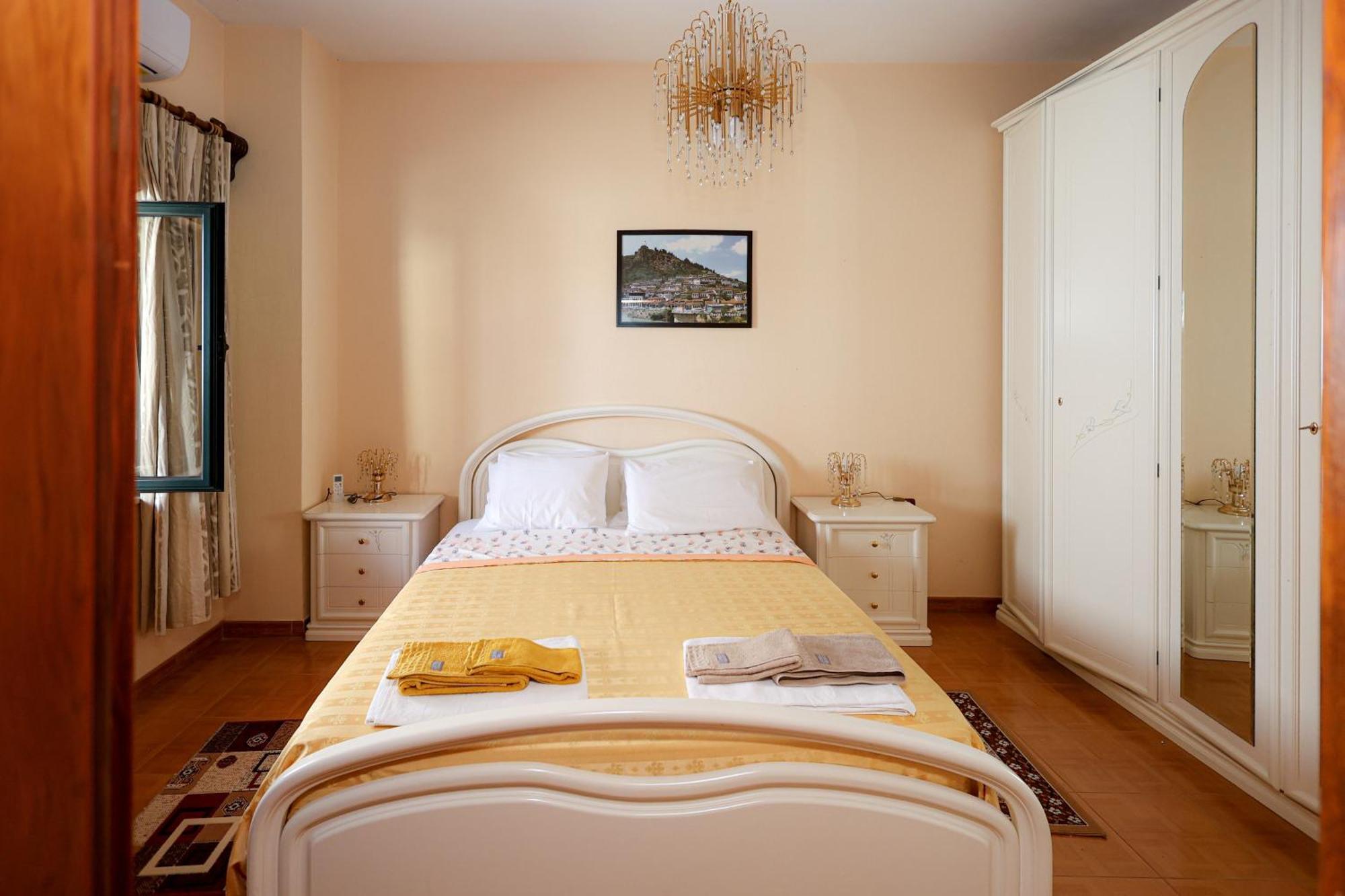 Casa La Pieve Bed & Breakfast Berat Exterior photo
