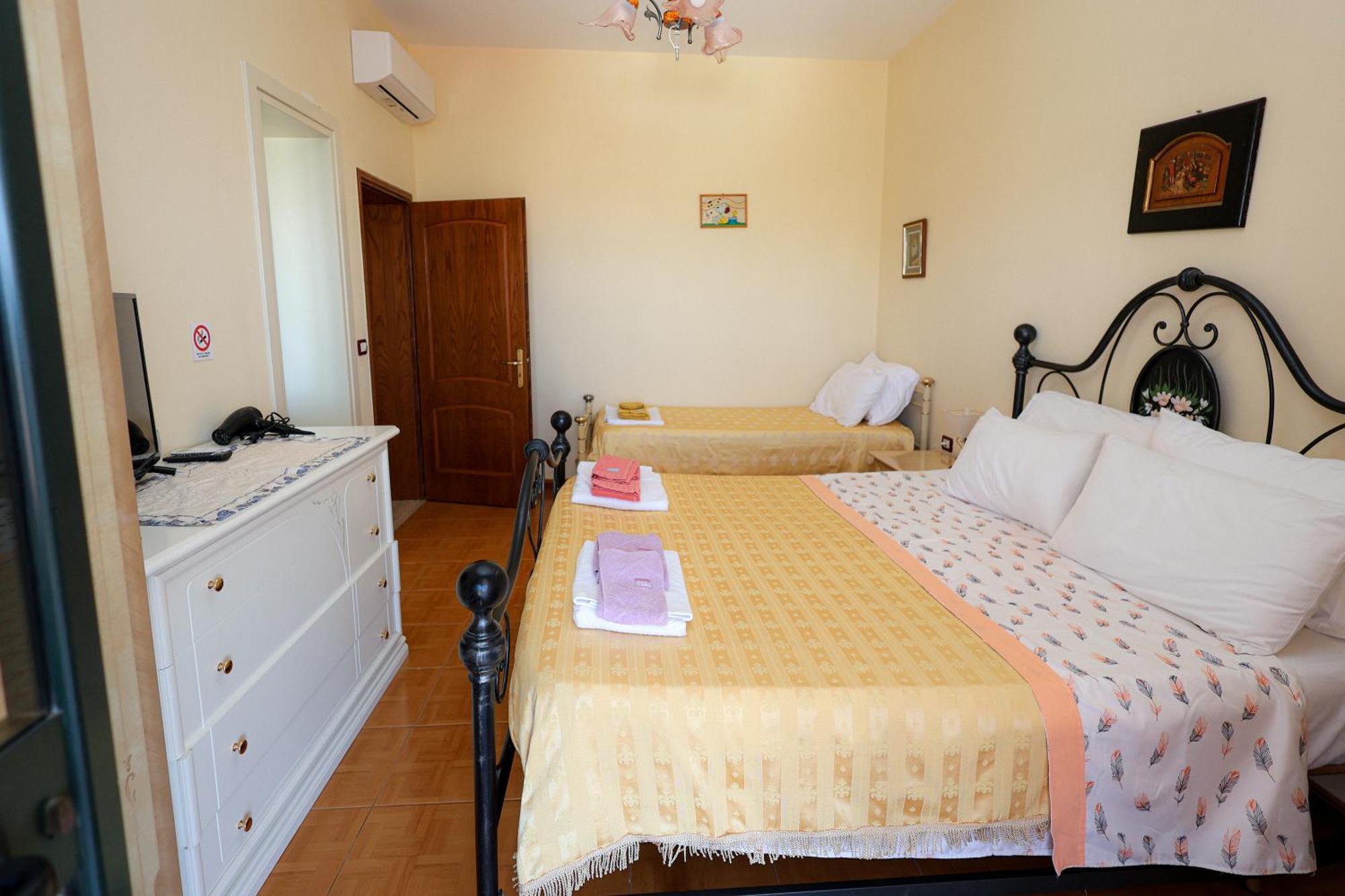 Casa La Pieve Bed & Breakfast Berat Exterior photo